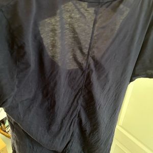 Navy. Lily V neck with “texture” in cotton. Long in torso